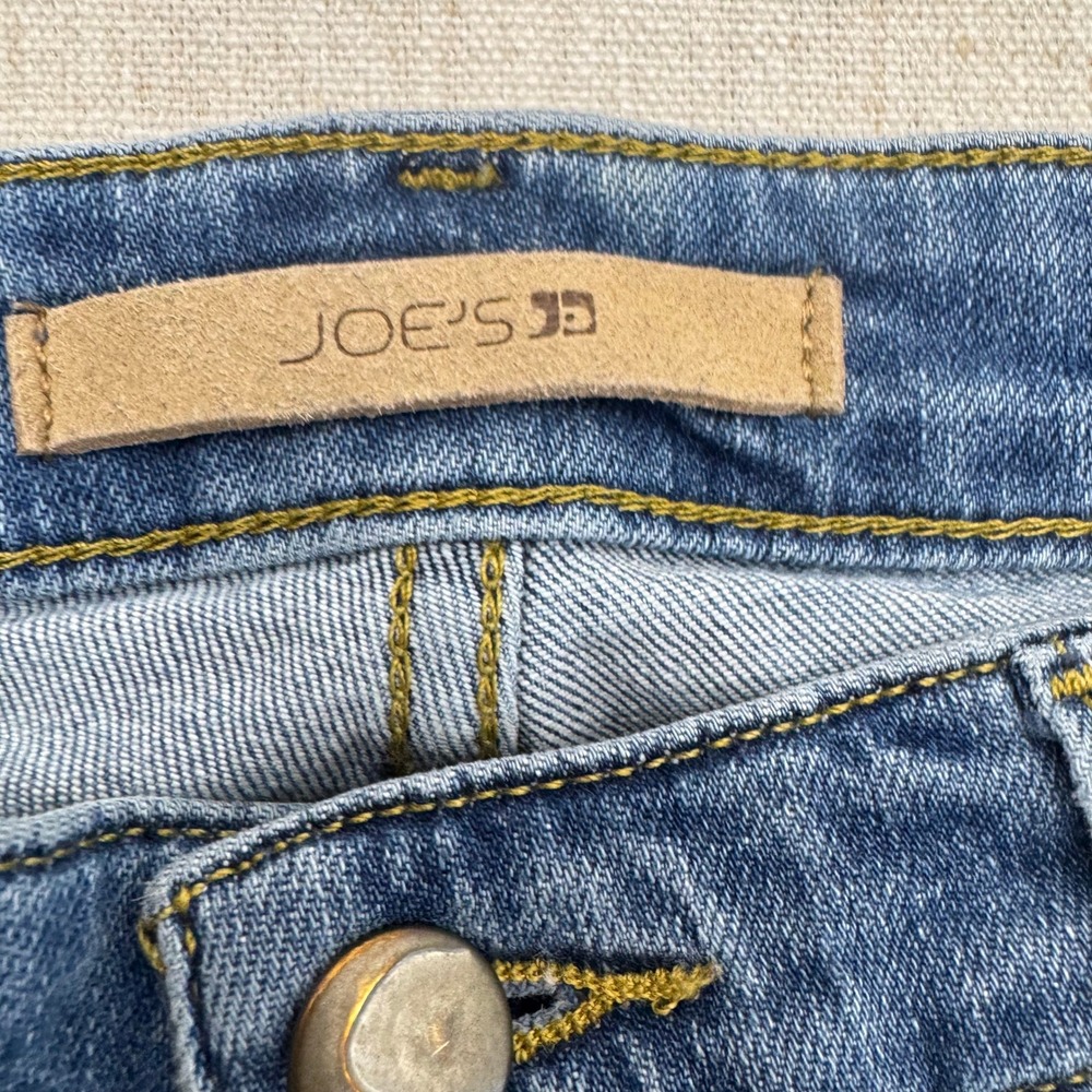 Joe's Jeans Wakley Cuff Crop Distressed Straight Leg Jeans Size 27 Medium Wash - Picture 3 of 16
